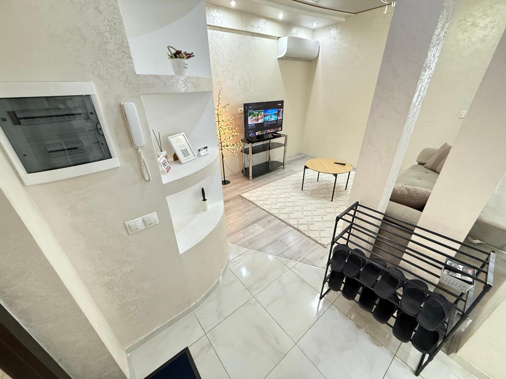 Cozy Two Bedroom Large Apartment Кишинів Екстер'єр фото
